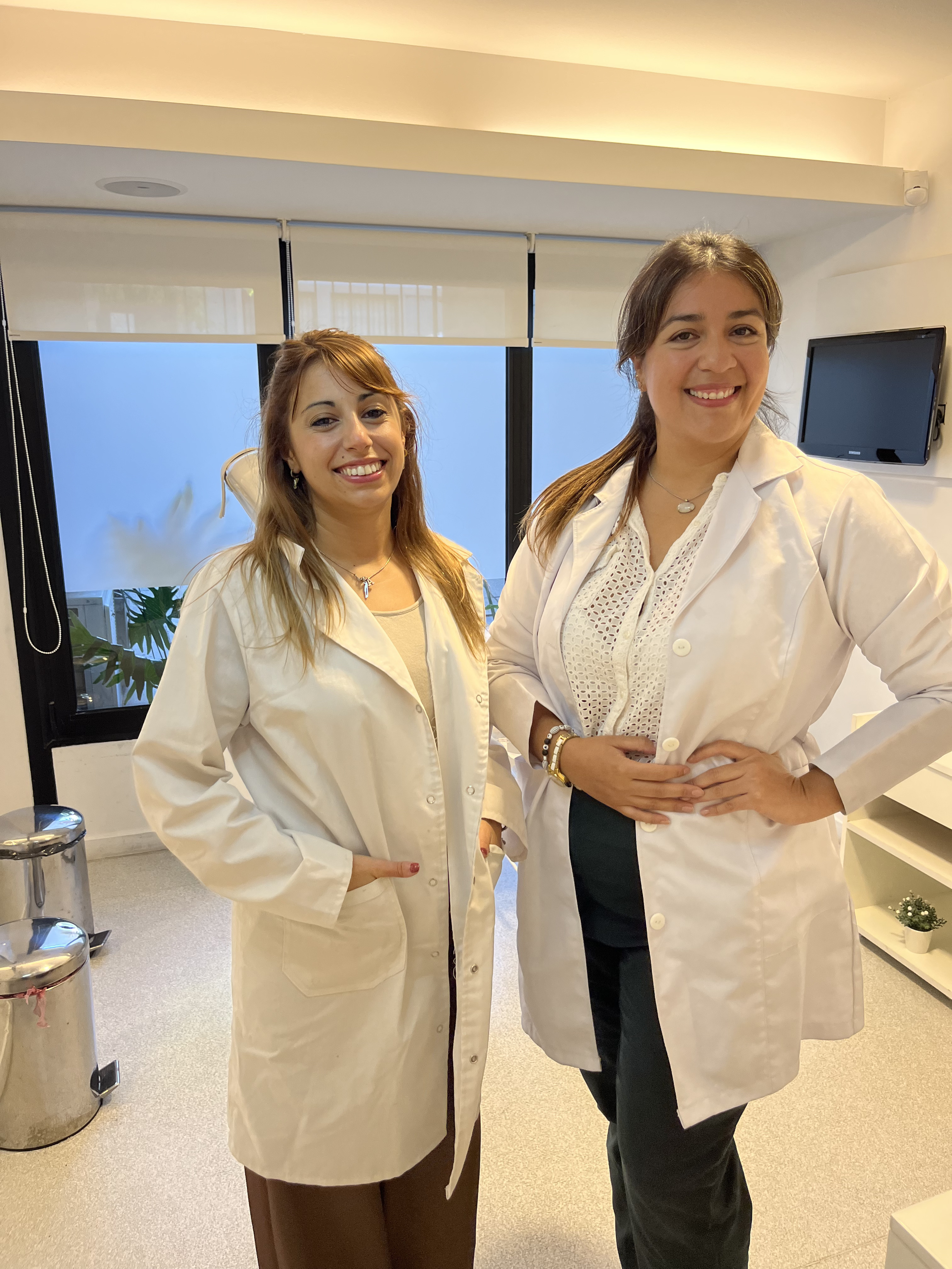 Equipo médico de HIDROS en el consultorio